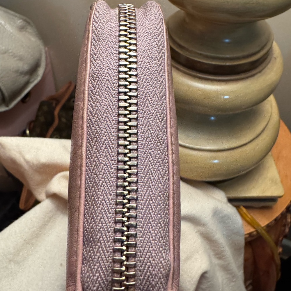 Authentic Gucci SoHo  Wallet - Picture 5 of 7